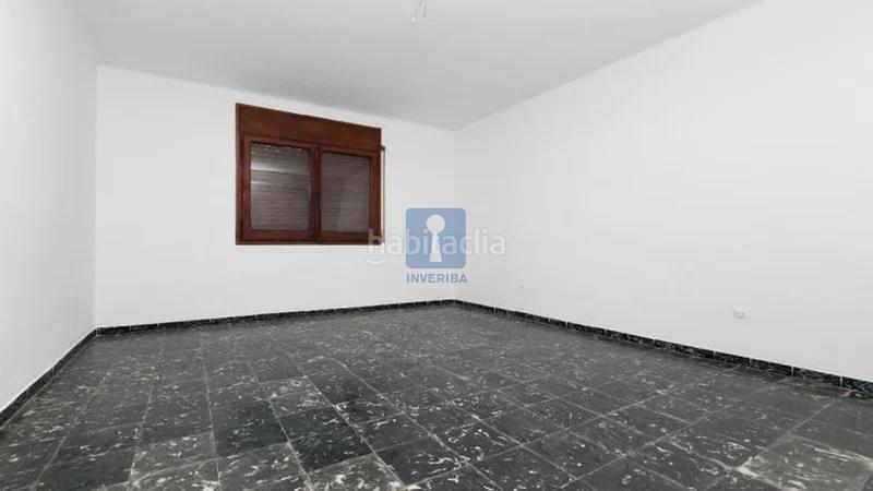 Foto e480cb02-df96-4deb-bb64-15d9a00e32a9. Pis amb calefacció aparcament a Can Vallhonrat Rubí