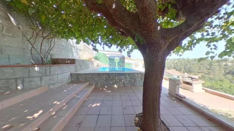 Foto cba0560f-37e7-4299-857c-20c1f6868b07. Maison avec parking piscine dans Castellnou-Can Mir-Can Solà Rubí