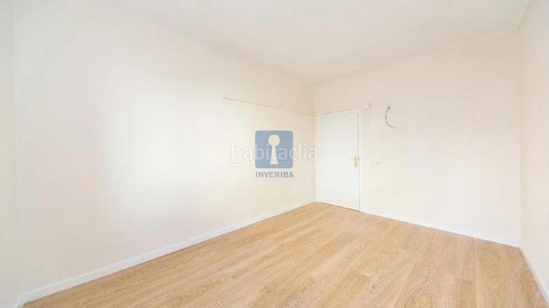 Foto 6b5d59fb-bdfc-4d66-82de-1f22d89274c7. Pis amb calefacció a Sant Martí de Provençals Barcelona