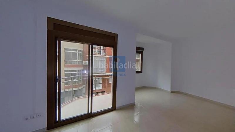 Foto d7a716e4-e5fd-4038-b706-2b3699a56fd6. Pis a Sant Josep Hospitalet de Llobregat (L´)