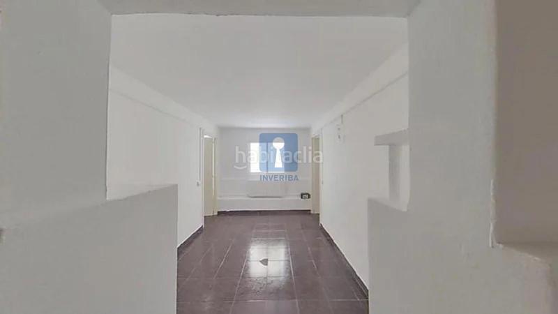 Foto 15d0537f-ba17-4e8a-b4ab-96b02f2ddd7c. Piso  en venta en calle travau, , en Turó de la Peira Barcelona