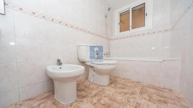 Foto 3bdf8821-bd9e-47ae-8dc5-0533a8463c3b. Piso  en venta en calle travau, , en Turó de la Peira Barcelona