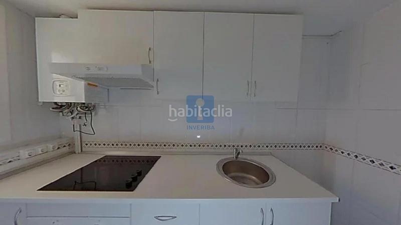 Foto b861fdf1-8cd8-4cf3-a70e-d6aa70c59b7e. Piso  en venta en calle travau, , en Turó de la Peira Barcelona