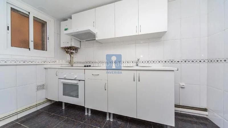 Foto c0b27237-2e6b-4d8c-a943-d976858a72b6. Piso  en venta en calle travau, , en Turó de la Peira Barcelona