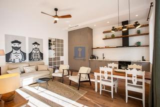 Location Appartement  Reloj. Piso nuevo con terraza junto al senado y palacio real