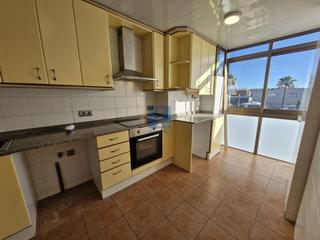 Piso  Sauri. Piso en venta en sant josep, hospitalet de llobregat, barcelona.