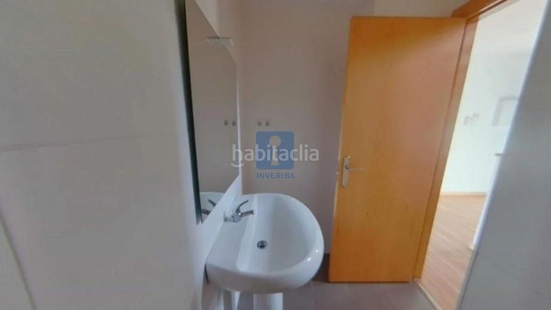Foto b5c68e4e-5e03-4450-bc56-bb08589e9586. Casa adossada a Can Parellada Terrassa