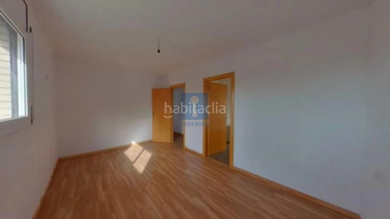 Foto f714dfe8-5432-4f0f-92d8-ca532d34a2ba. Casa adossada a Can Parellada Terrassa