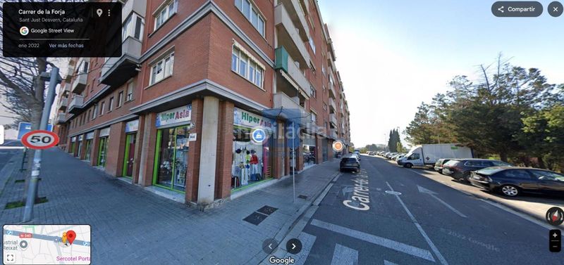 Foto 87c5ebc7-ab2f-4043-a9b7-b773776d722e. Aparcament cotxe a Centre Sant Just Desvern