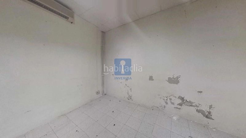 Foto 7c9bb000-8553-4cc0-8d3b-9f4a17137a16. Local comercial a Barri de les Corts Barcelona