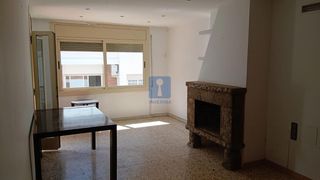 Pis  Antoni gaudi. Piso en venta en esplugues de llobregat, barcelona.