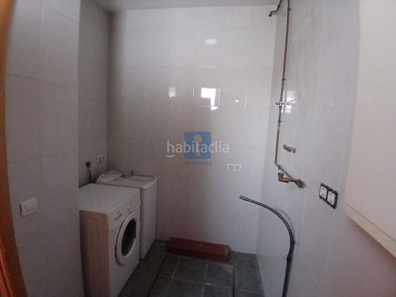 Foto f8fd1ba1-dd00-482a-8008-5819591d9741. Casa adossada amb calefacció aparcament piscina a Sabadell