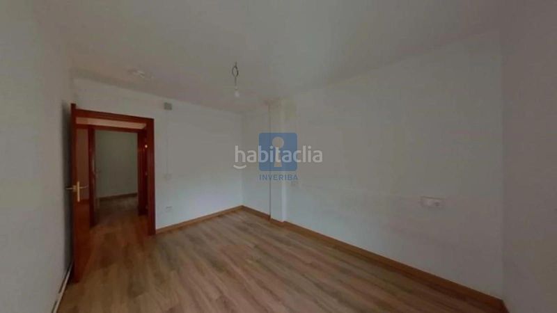 Foto 567210b6-65f7-4c50-b05c-5565f9774ba9. Pis amb calefacció a La Roureda Viladecans