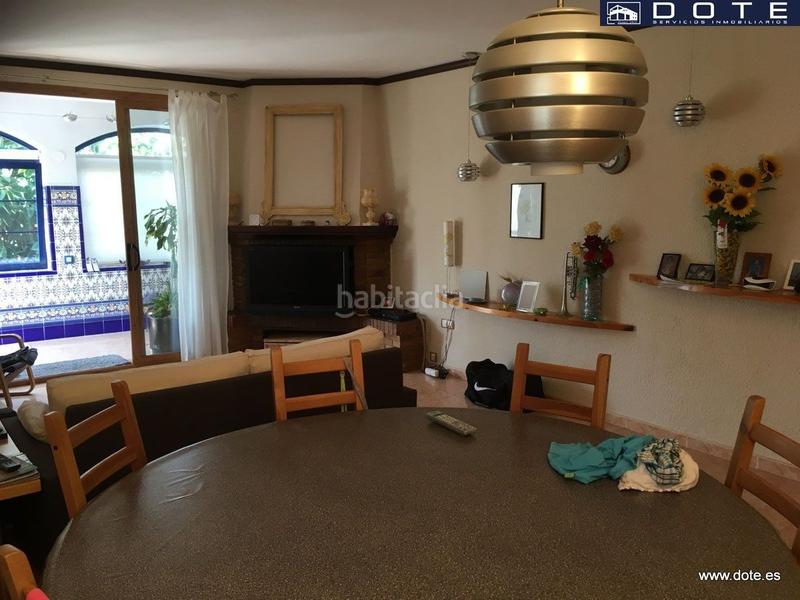 Foto d1855fe3-f0cc-4f4c-83ad-506d4243274f. Casa a schiera con parcheggio piscina in La Mora Tarragona