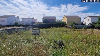 Finca rústica a Galileu 11. Parcela edificable en venta en creixell  muy cerca de la playa