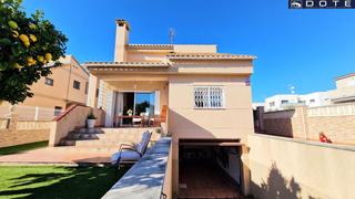 Chalet in Creixell. Perfecto chalet independiente para crear momentos inolvidables e