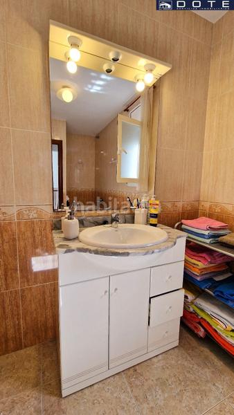 Foto 9a3d83d6-3644-4c9c-b245-044893823e06. Casa adossada amb calefacció aparcament a Creixell