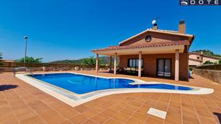Chalet in Roda de Barà. Exclusivo chalet independiente en roda de berà