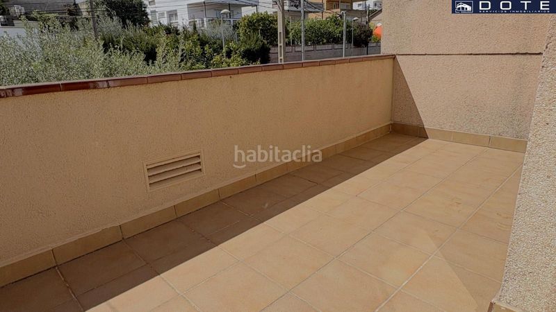 Foto eee5d598-da0f-4af1-9434-7a62e1b161a5. Casa adossada amb aparcament a Creixell