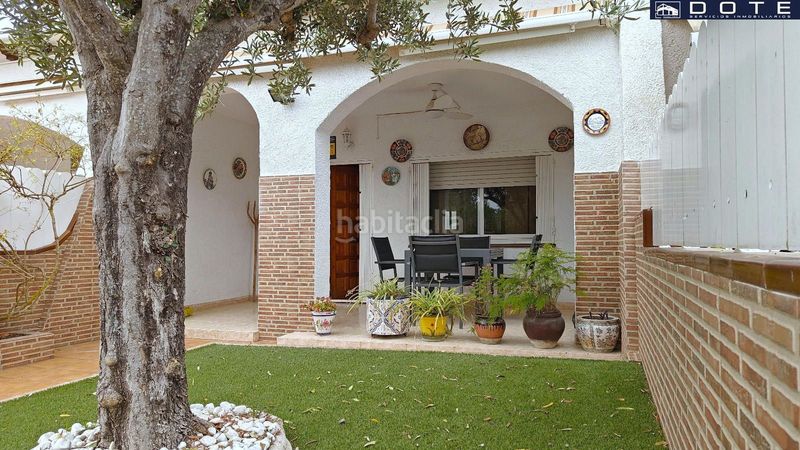 Foto 5c388803-054b-4372-a0e4-9dfbab2a60de. Casa adossada amb aparcament a Creixell