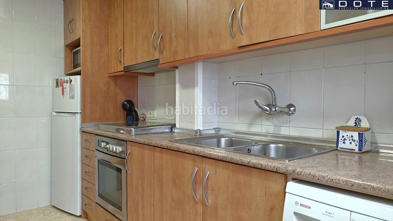 Foto c438f6af-0c1a-4f86-b5c2-bff473b4510d. Casa adossada amb aparcament a Creixell