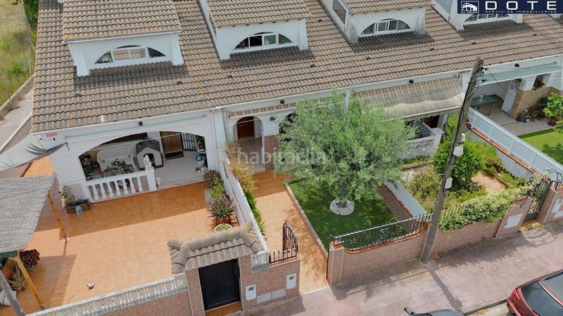 Foto cb32f986-4fdf-4e53-8135-ecd94880c986. Casa adossada amb aparcament a Creixell
