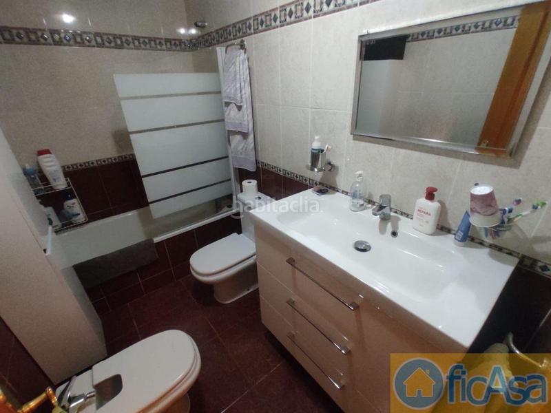 Foto 921cb94b-dc84-4c93-8d1e-2d6e0a649ed7. Casa adossada amb aparcament a Avenida Alemania-Italia Villarreal / Vila - real