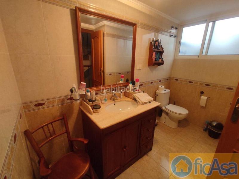 Foto f858d830-0edd-4ebb-b89f-98638c1e0389. Casa adossada amb aparcament a Avenida Alemania-Italia Villarreal / Vila - real