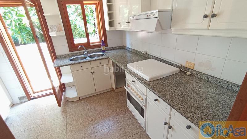 Foto 49d54576-b2fd-4562-acf4-e7371a7c15aa. Casa adossada amb aparcament piscina a Heliópolis Benicasim / Benicàssim