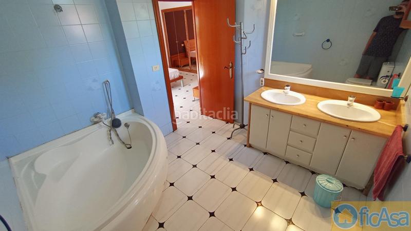 Foto 4f71cb8c-07fc-464a-81a8-51ac32994ef4. Casa adossada amb aparcament piscina a Heliópolis Benicasim / Benicàssim