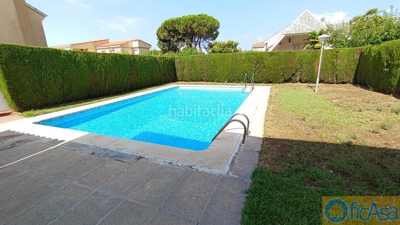 Foto 8cc6e067-dce9-4f74-b7e3-7ddedbfef0cd. Casa adossada amb aparcament piscina a Heliópolis Benicasim / Benicàssim