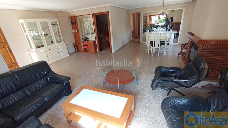 Foto aa78e2e3-3588-4301-963b-0c095cfd09c0. Casa adossada amb aparcament piscina a Heliópolis Benicasim / Benicàssim