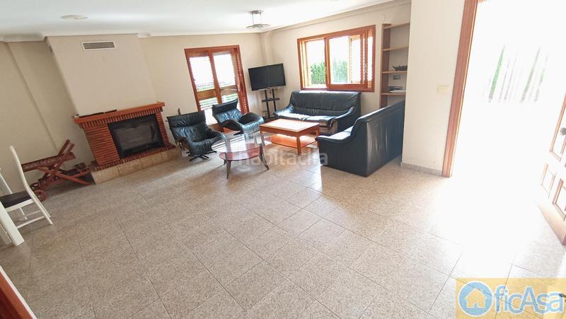 Foto ed8504ef-d258-4452-b997-9f6f31d8e1f0. Casa adossada amb aparcament piscina a Heliópolis Benicasim / Benicàssim