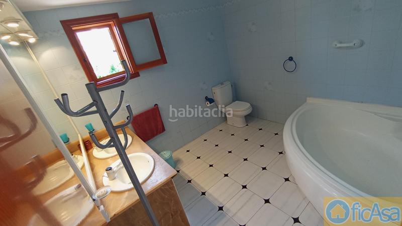 Foto fdef13cc-41e7-42d6-aac7-ffe68b48d5ab. Casa adossada amb aparcament piscina a Heliópolis Benicasim / Benicàssim