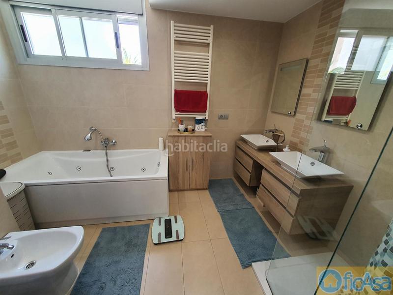 Foto 544b2a9b-ae93-4e23-a1a0-5f57e613f400. Haus mit heizung parking pool in Heliópolis Benicasim / Benicàssim