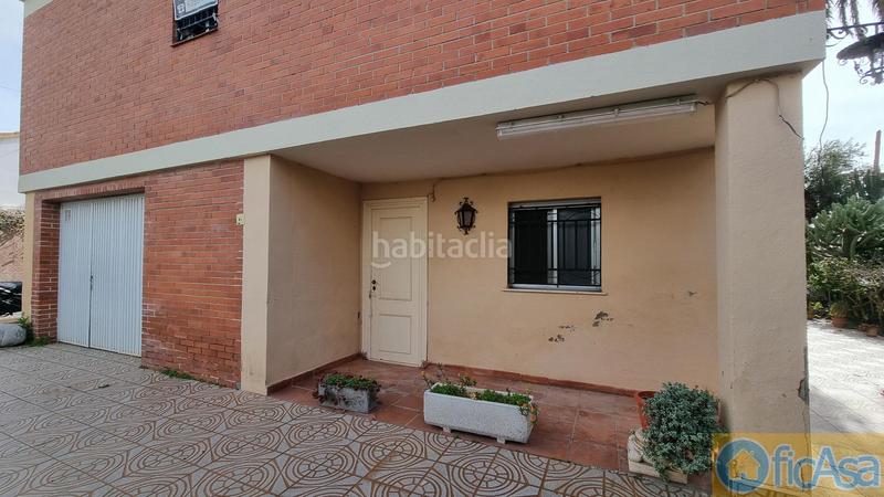 Foto 4e606170-a51d-4d8c-9abc-77cb959791c1. Haus mit parking in El Grao Castellón de la Plana