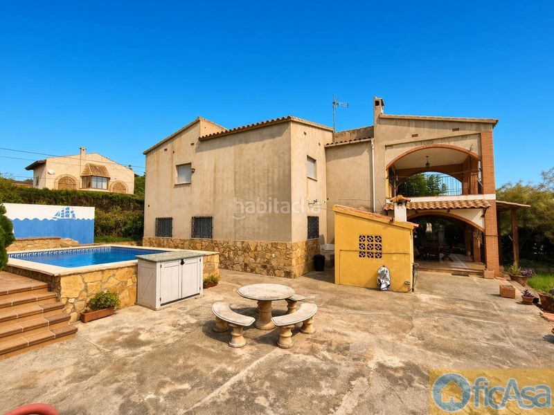 Foto f293be37-2d57-453f-9e7f-a082cd23df16. Casa amb aparcament piscina a Borriol