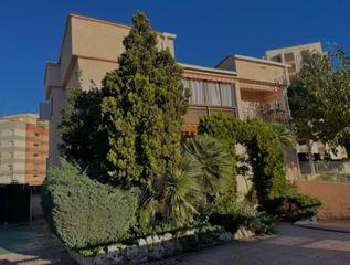 Chalet en Heliópolis. Villa en benicassim