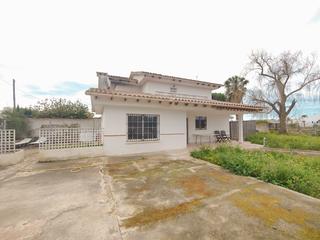 Chalet en El Grao. Villa cerca del golf
