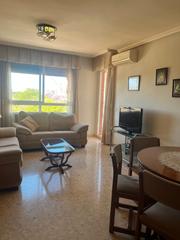 Miete Etagenwohnung in Carrer de ferran el catòlic 18. Piso solo para estudiante alquiler contrato 10 meses