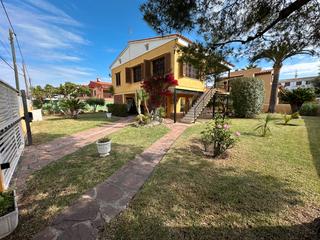 Chalet en La Curva. Villa en benicasim
