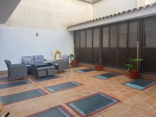 Pis en Hospital - Plaza del Real. Piso con patio de 50 m2