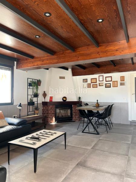 Foto 178aa474-8fcb-4849-8d5f-b35eedfc50ac. Casa aparellada amb xemeneia calefacció aparcament a Almazora / Almassora