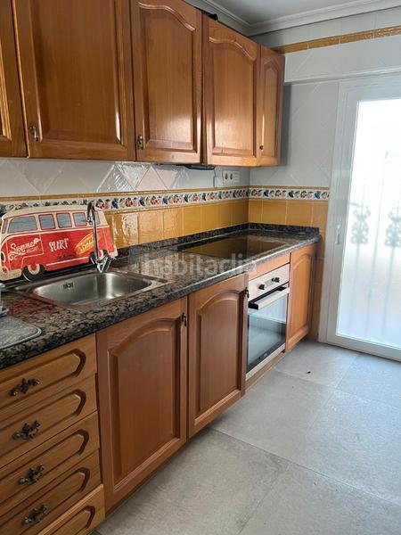 Foto 5f4106ee-5337-47a0-9b48-3a451fb7db31. Casa aparellada amb xemeneia calefacció aparcament a Almazora / Almassora