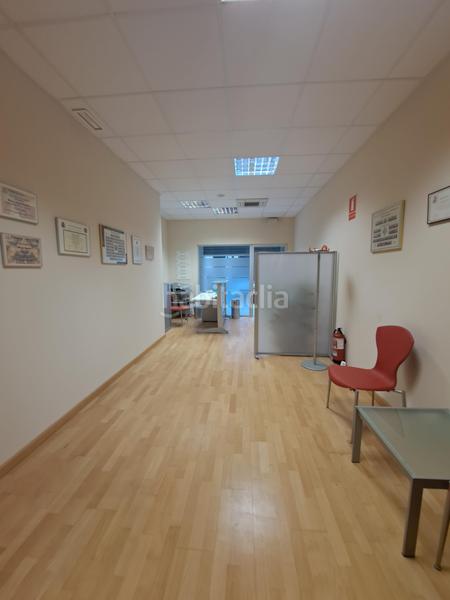 Foto 3d8ff756-3d19-4a48-a42a-f3d1839e4673. Office space with heating in Plaza Illes Columbretes Castellón de la Plana