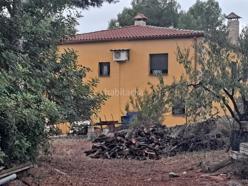 Foto 047fc39f-a573-46ed-a992-694d1879b6fc. Maison avec cheminée chauffage dans Onda