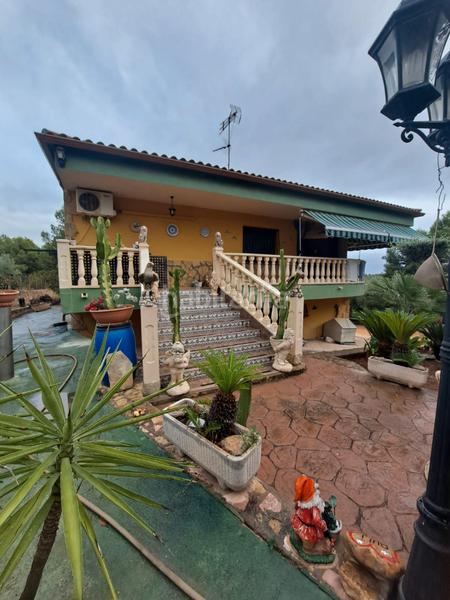 Foto 9ba4dfc3-4d17-49e6-9460-4c7a9d46ff8f. Maison avec cheminée chauffage dans Onda