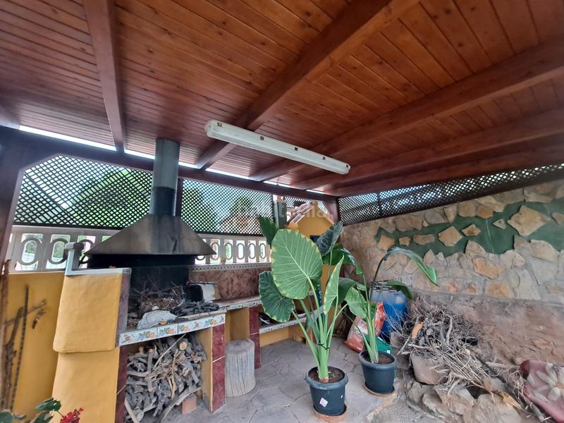 Foto c2956428-7f4f-4414-bd19-f0c20c97bcf8. Maison avec cheminée chauffage dans Onda