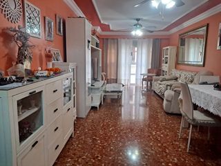 Piso en Plaza Illes Columbretes. Piso en primer moli