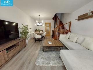 Casa  Escultor maurat 17. Casa en venta en pueblo, 3 dormitorios.